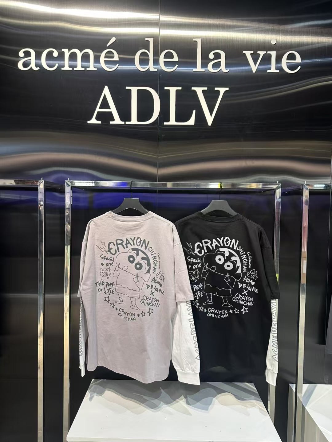 ADLV x SHINCHAN Unisex T
