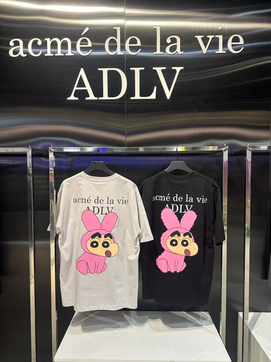 ADLV x SHINCHAN Unisex T